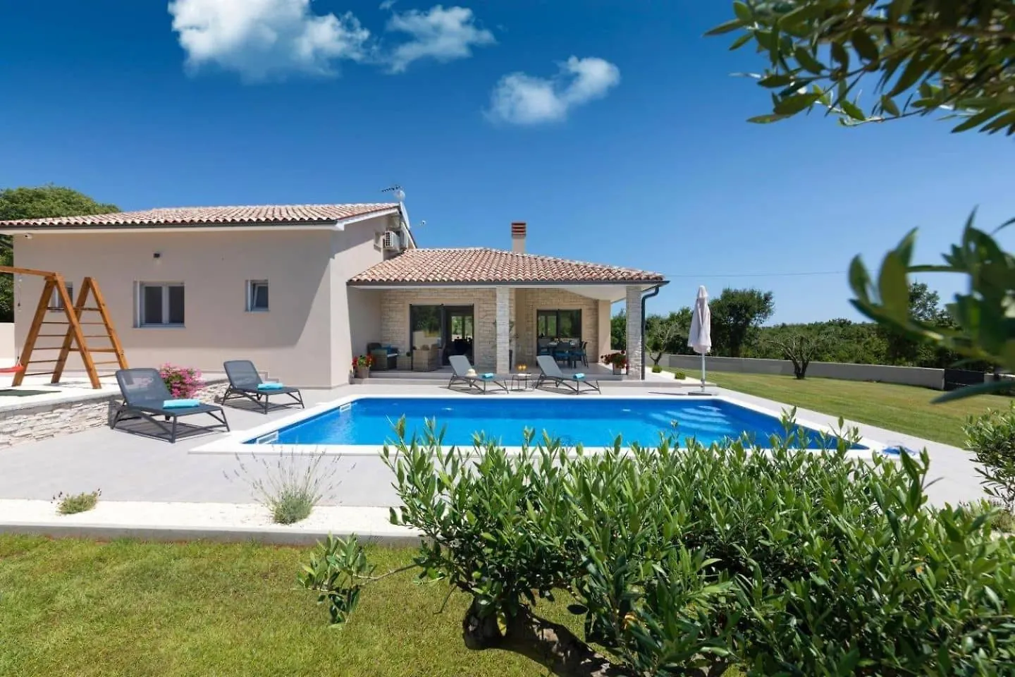 Charming Villa Martina With Pool Near Pula And Rabac By Wiibuk Marčana