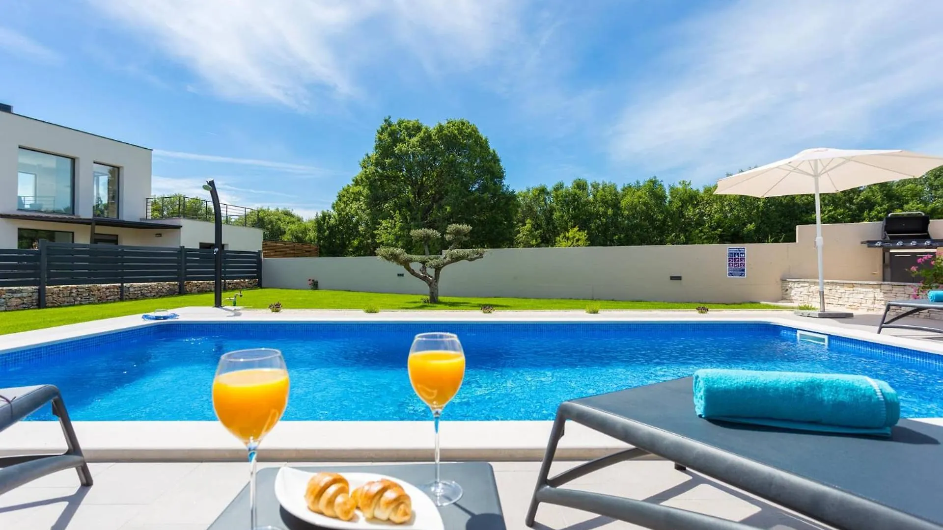 Charming Villa Martina With Pool Near Pula And Rabac By Wiibuk Marčana