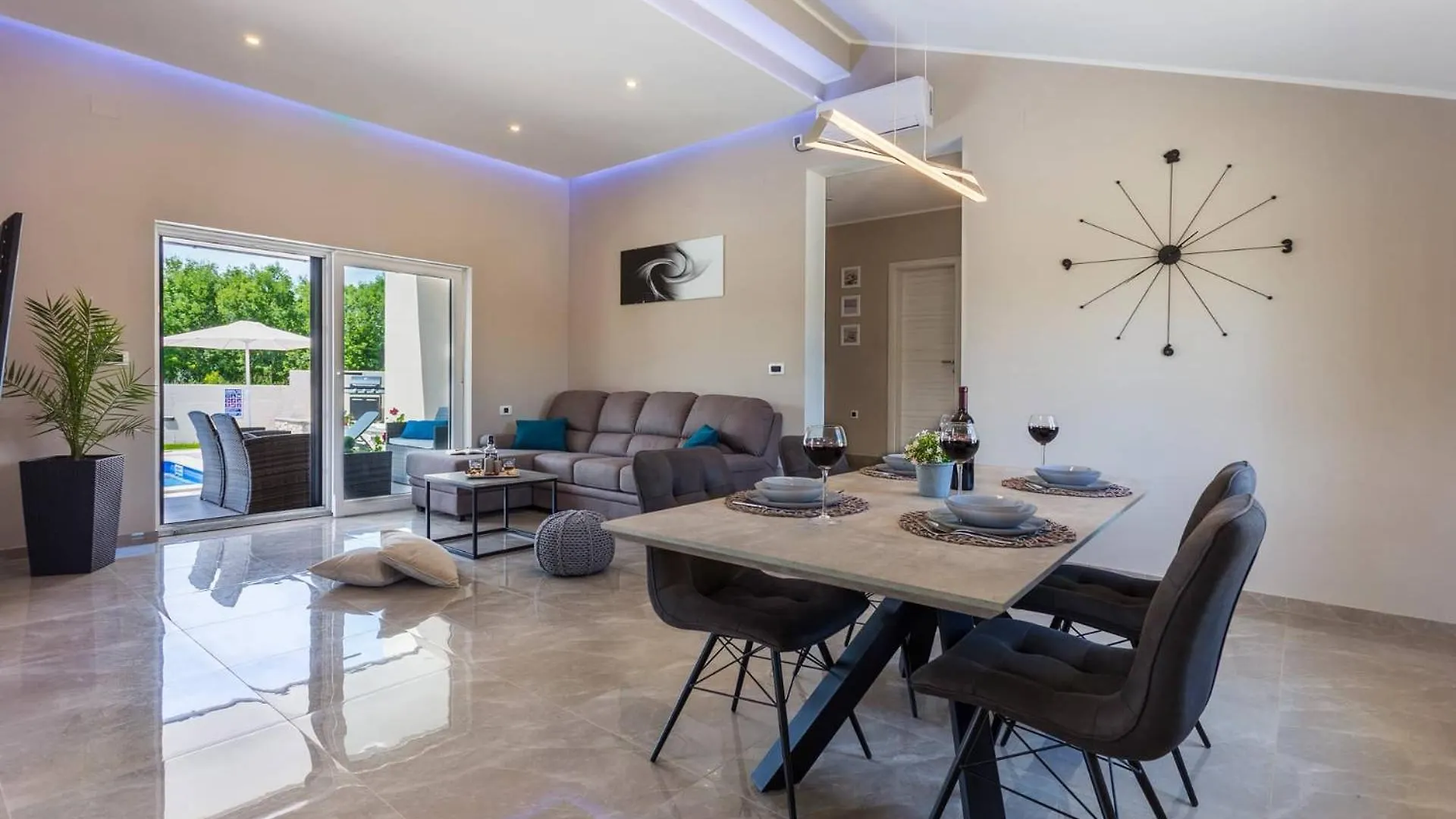Charming Villa Martina With Pool Near Pula And Rabac By Wiibuk Marčana